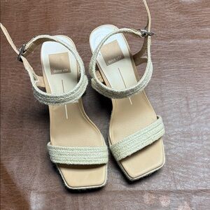 Dolce Vita Women's Tan Sandals
